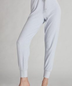 Outfittershub.shop0a79a1cc9a 2