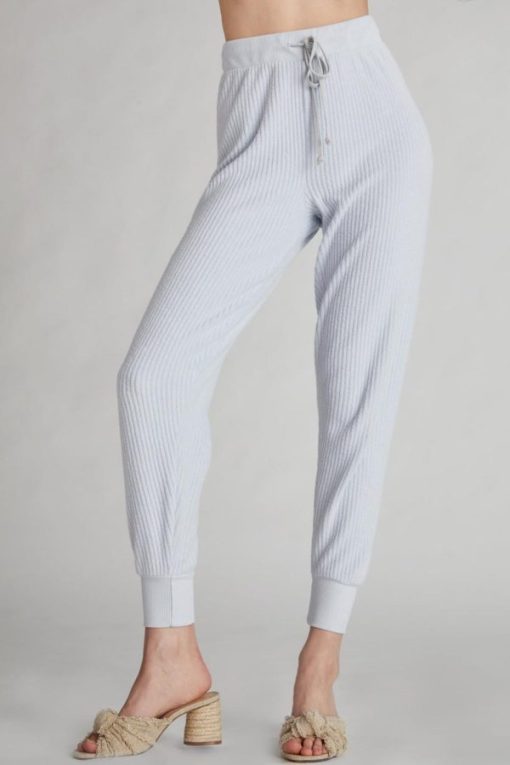 Outfittershub.shop0a79a1cc9a 2