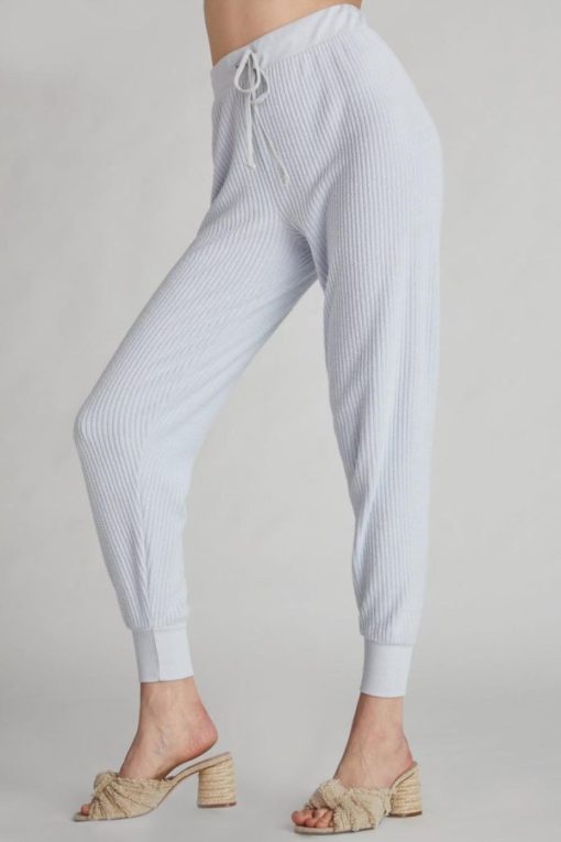 Outfittershub.shop0a79a1cc9a 3