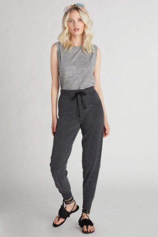 Outfittershub.shop2832d75993 5