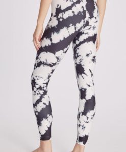 Outfittershub.shop618a0a74a8 1