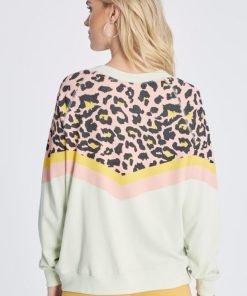 Outfittershub.shop84f881a91d 3