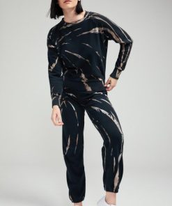 Outfittershub.shop90f991e80c 1