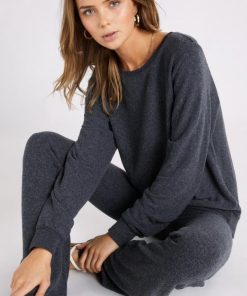 Outfittershub.shopd95b3c34bb 2