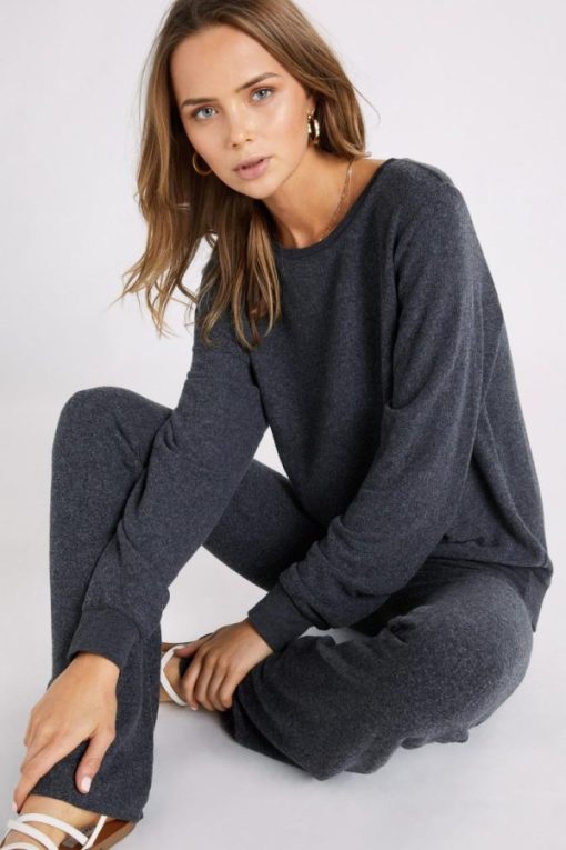 Outfittershub.shopd95b3c34bb 2